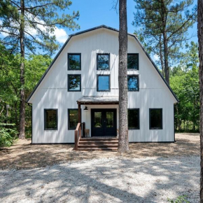 Rustic Retreat on Pine Hill
